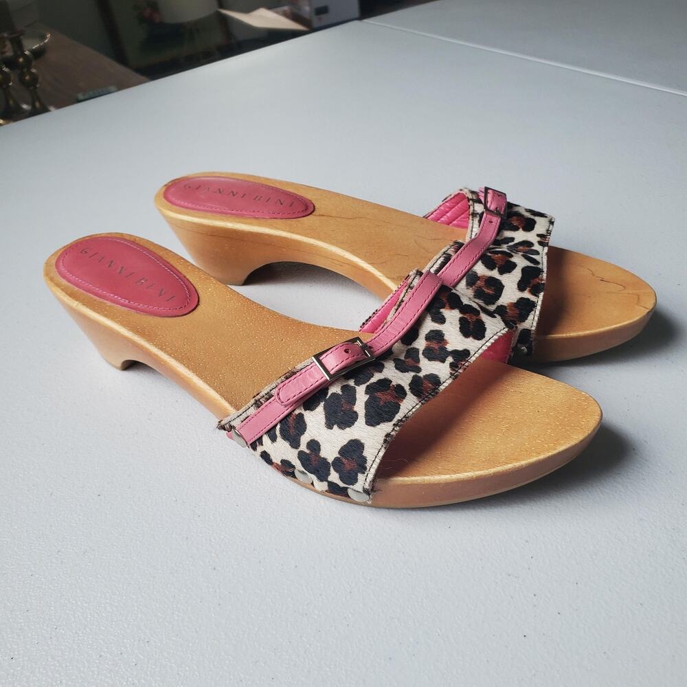 Leopard Print Slide Sandals with Pink Accent